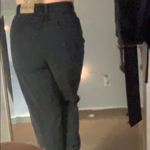 High-waisted Jeans - Picture 2 of 7